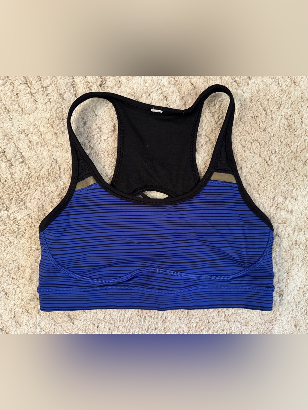 Lululemon striped sports bra w/ criss cross racerback - size 6 - EUC!! - Picture 2 of 5